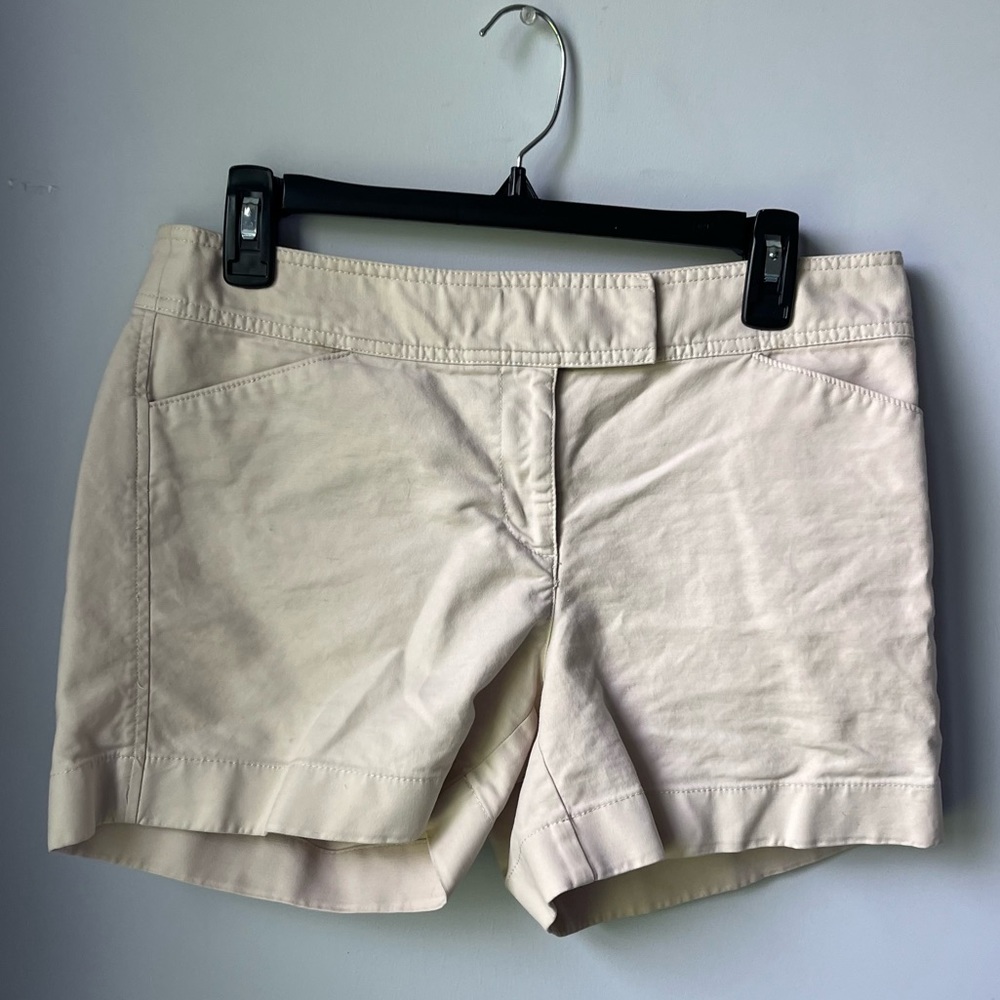 ANN TAYLOR TAN SHORTS